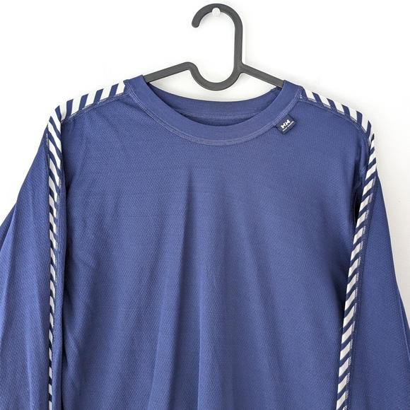 Helly Hansen Women's LIFA Navy Crew Base Layer Top ~ Size XL - Picture 2 of 9